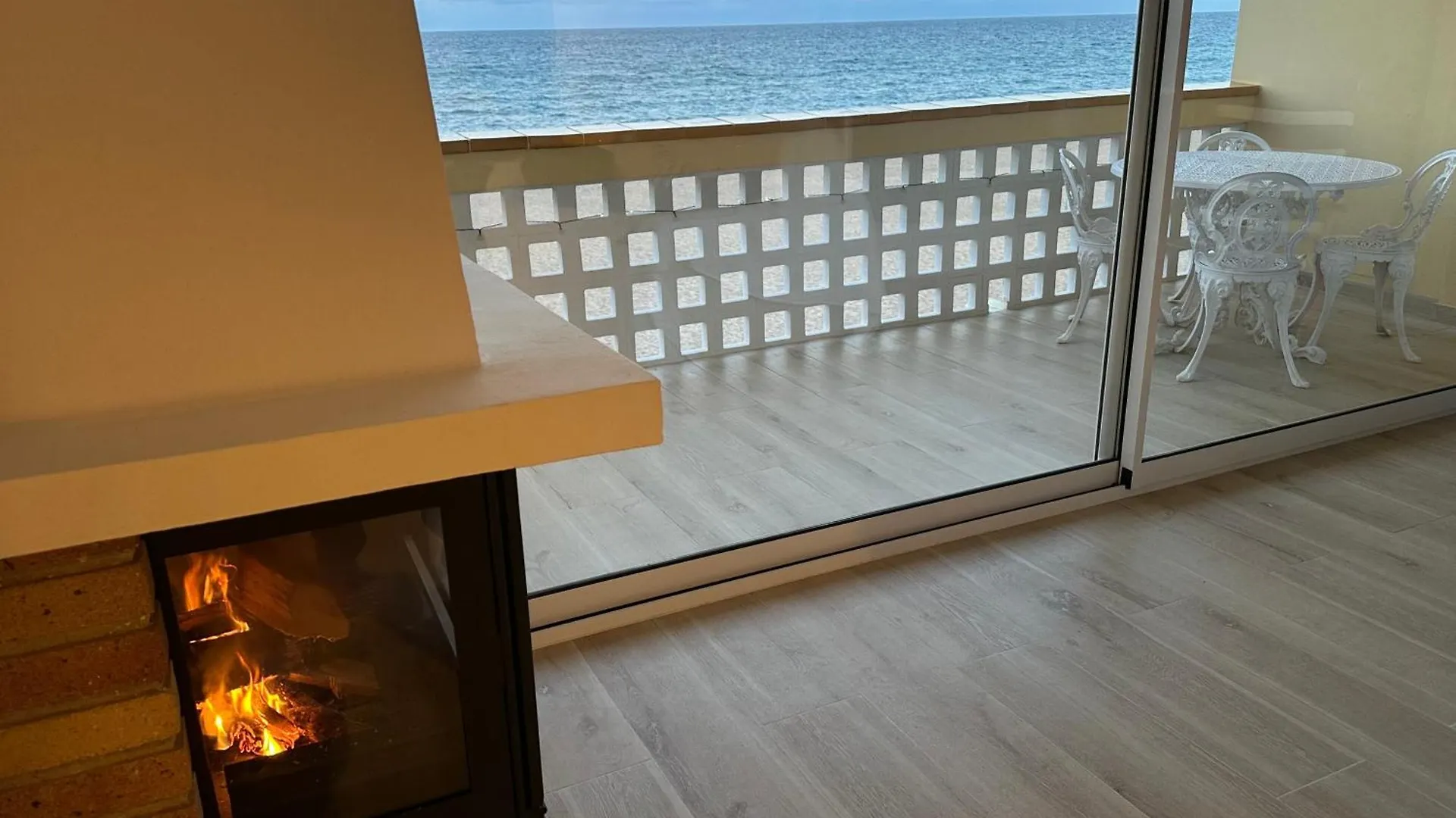 Pals Primera Linea De Mar Apartmán